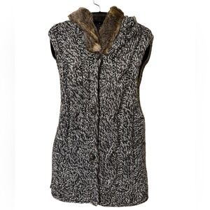 EUC Natural Reflections Size Large Sweater Vest with faux fur lining